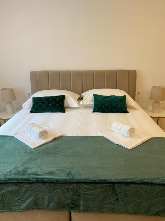 Laurus Makarska Accommodation Exteriör bild