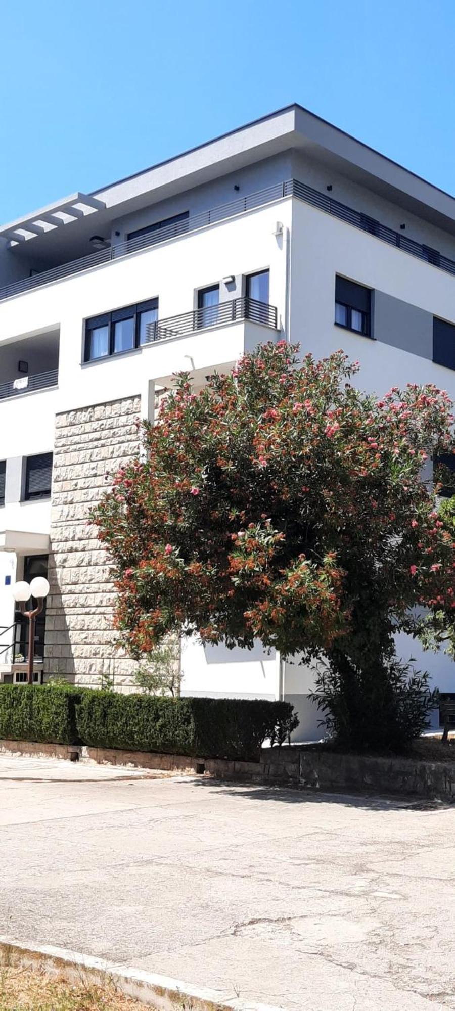 Laurus Makarska Accommodation Exteriör bild